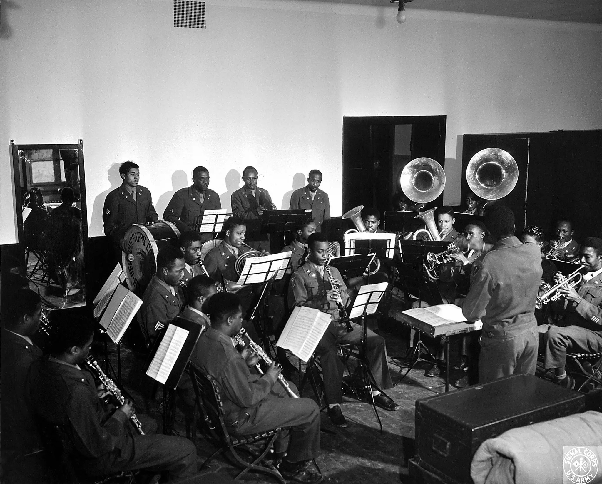 Das Konzertorchester der 427th Army Band bei einer Probe in Frankfurt, 1948 © U. S. Army Signal Corps